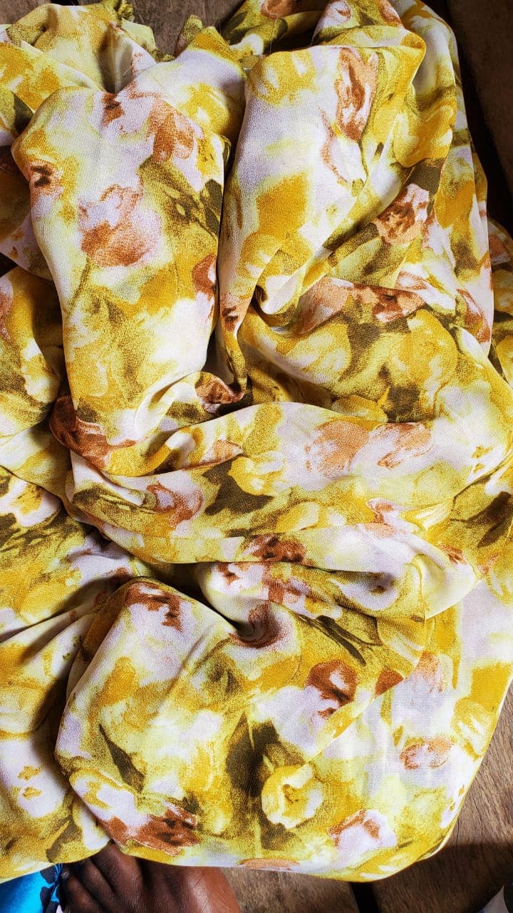 Tissu Mousseline de Crêpe Fluide - Motif Floral Aquarelle Jaune & Ocre